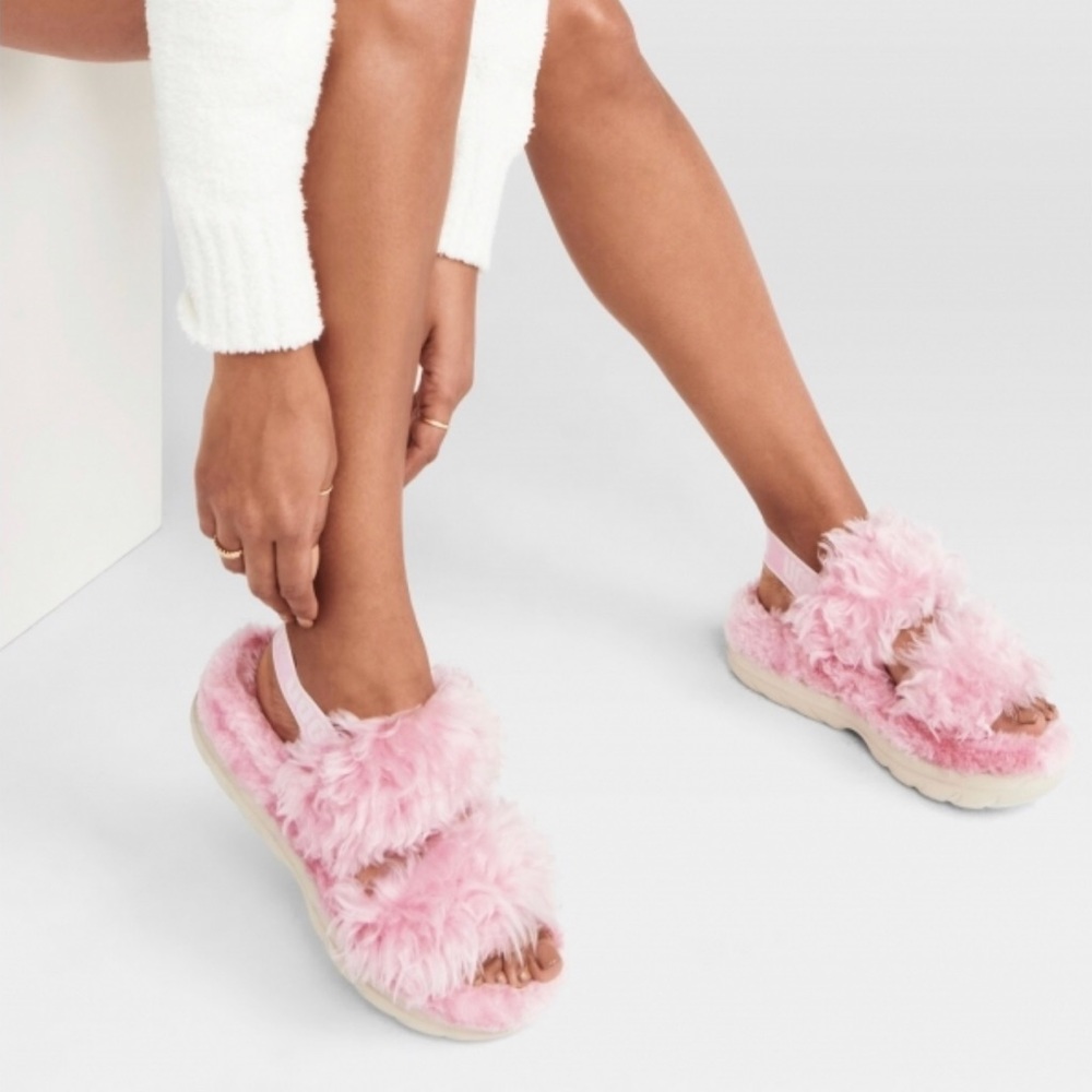 UGG Women's Fluff Sugar Faux Fur Sandal Plush Insole Logo Strap Pink size 6 NEW - Picture 2 of 8